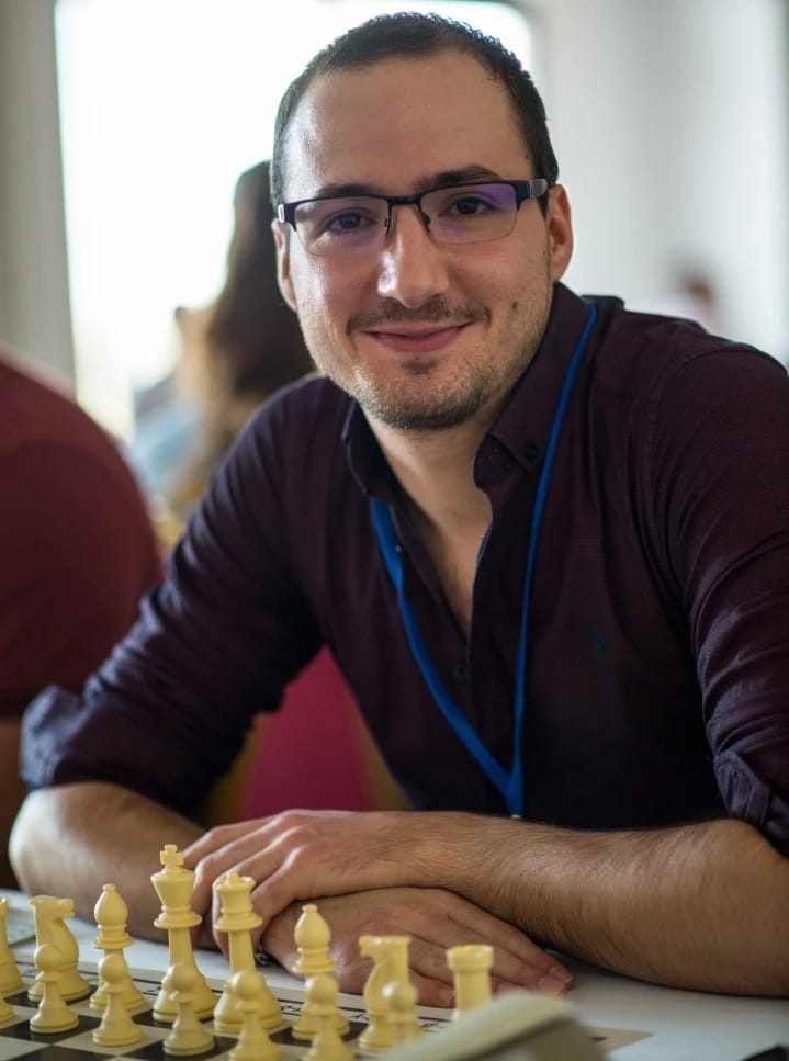 Cours d'échecs en ligne et accompagnement personnalisé par Florian Roch